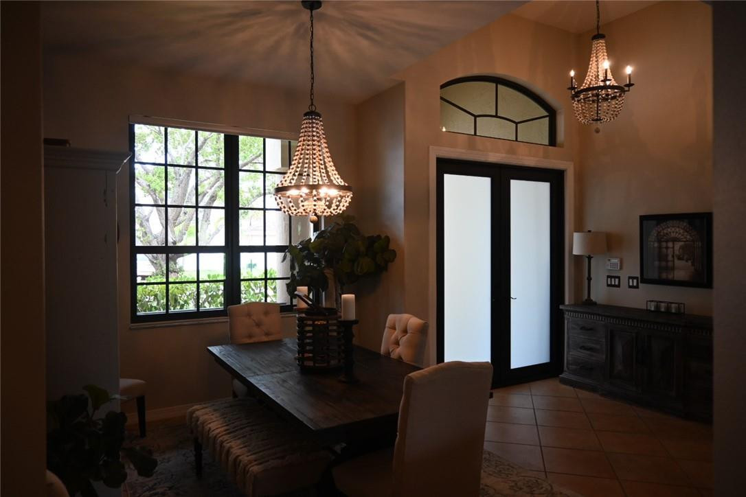 PEMBROKE SHORES - Residential