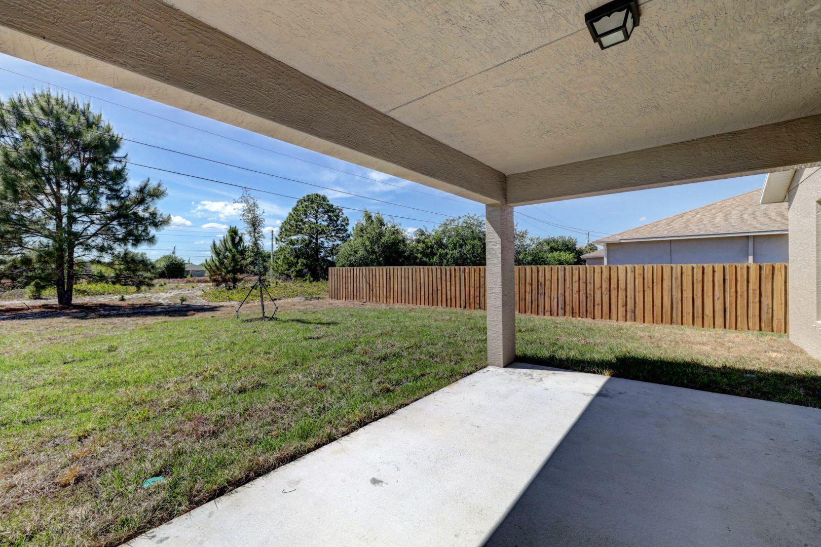 PORT ST LUCIE SECTION 48 1ST REPLAT - Residential Lease