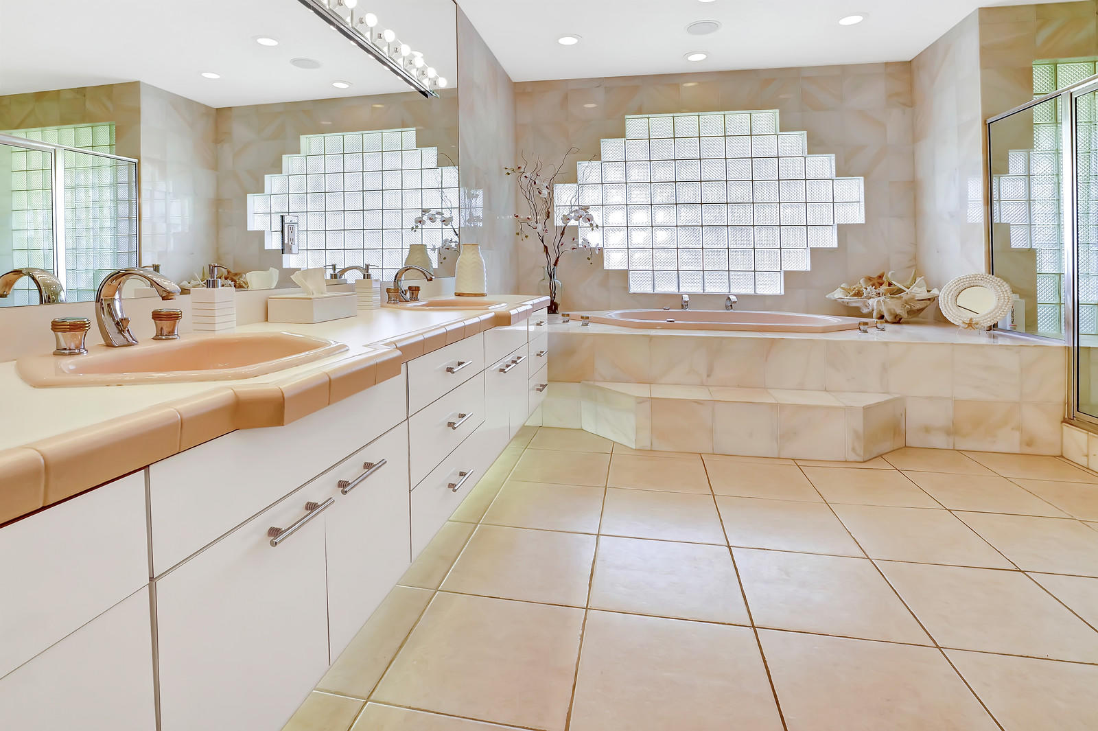 LAKE EDEN - Residential