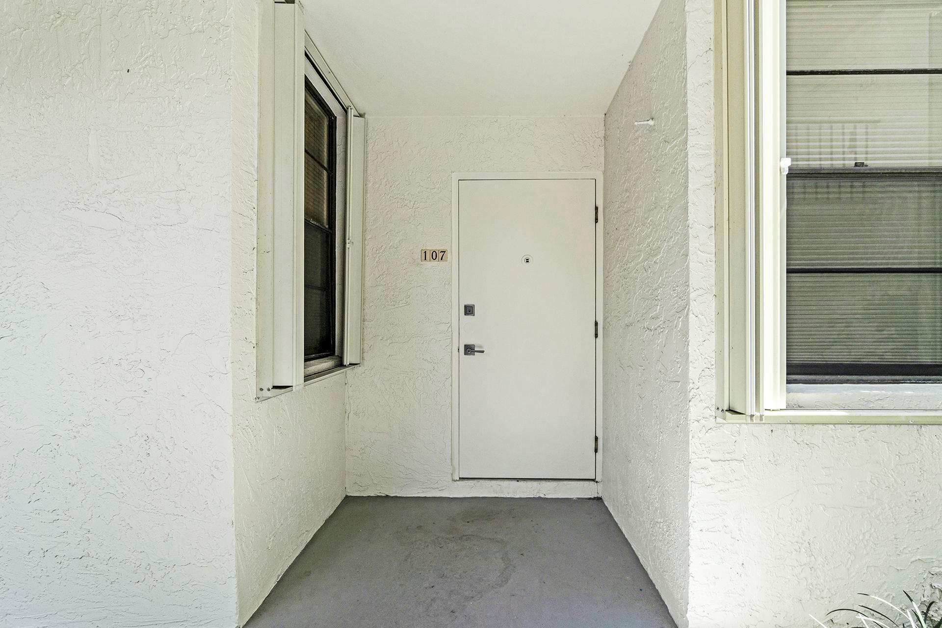 View photos, virtual tours, details... 1555 S Federal Highway 107