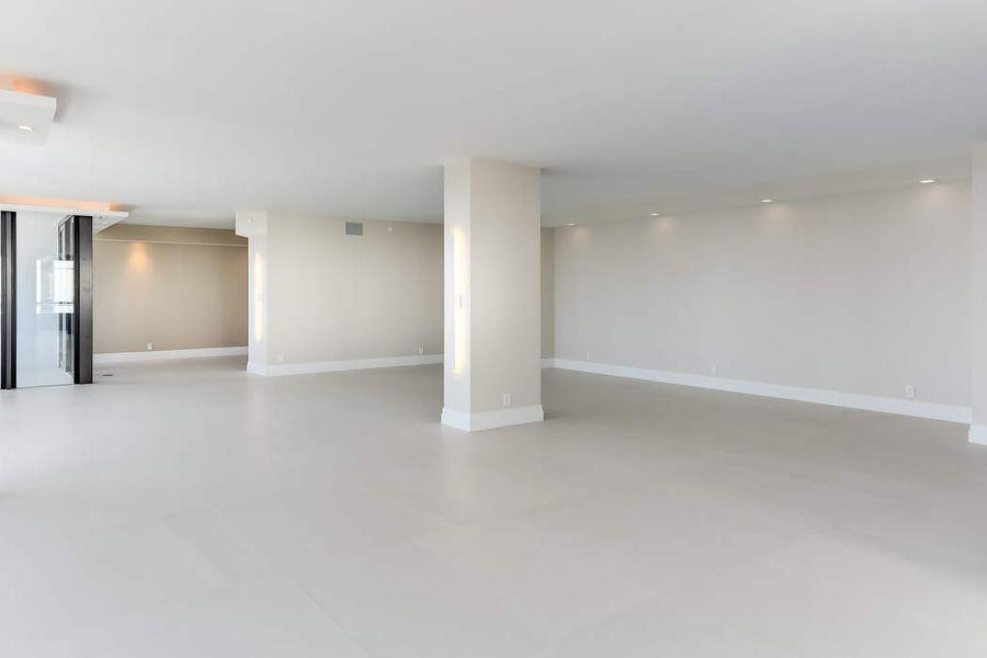 TRUMP PLAZA OF THE PALM BEACHES CONDO - Residential