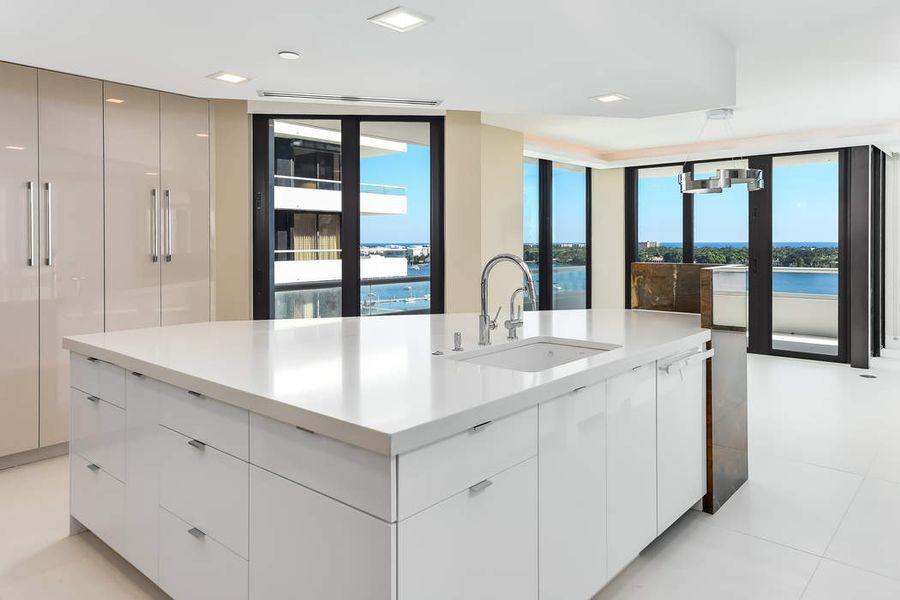 TRUMP PLAZA OF THE PALM B - Residential