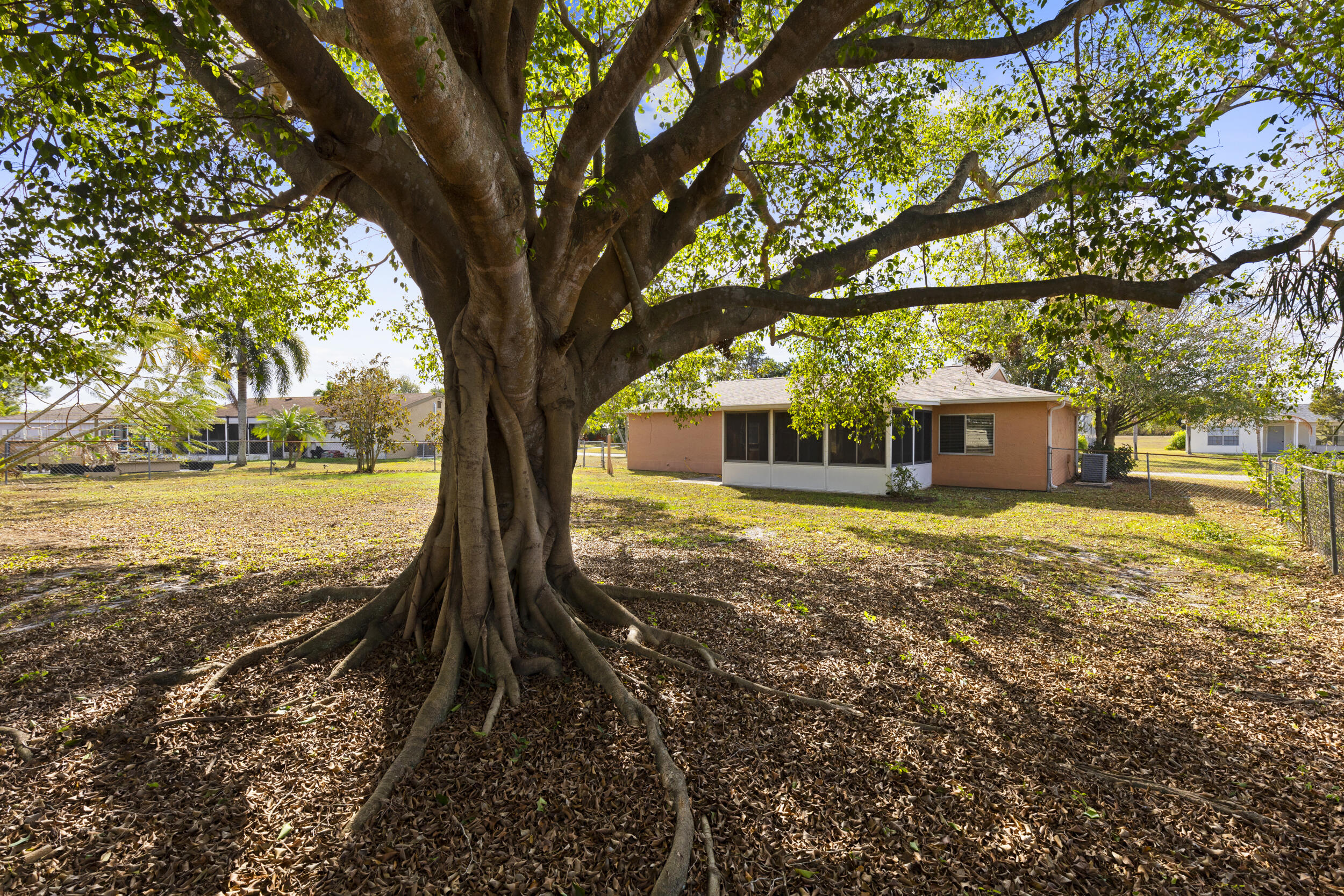 PORT ST LUCIE SECTION 42 1ST REPLAT - Residential
