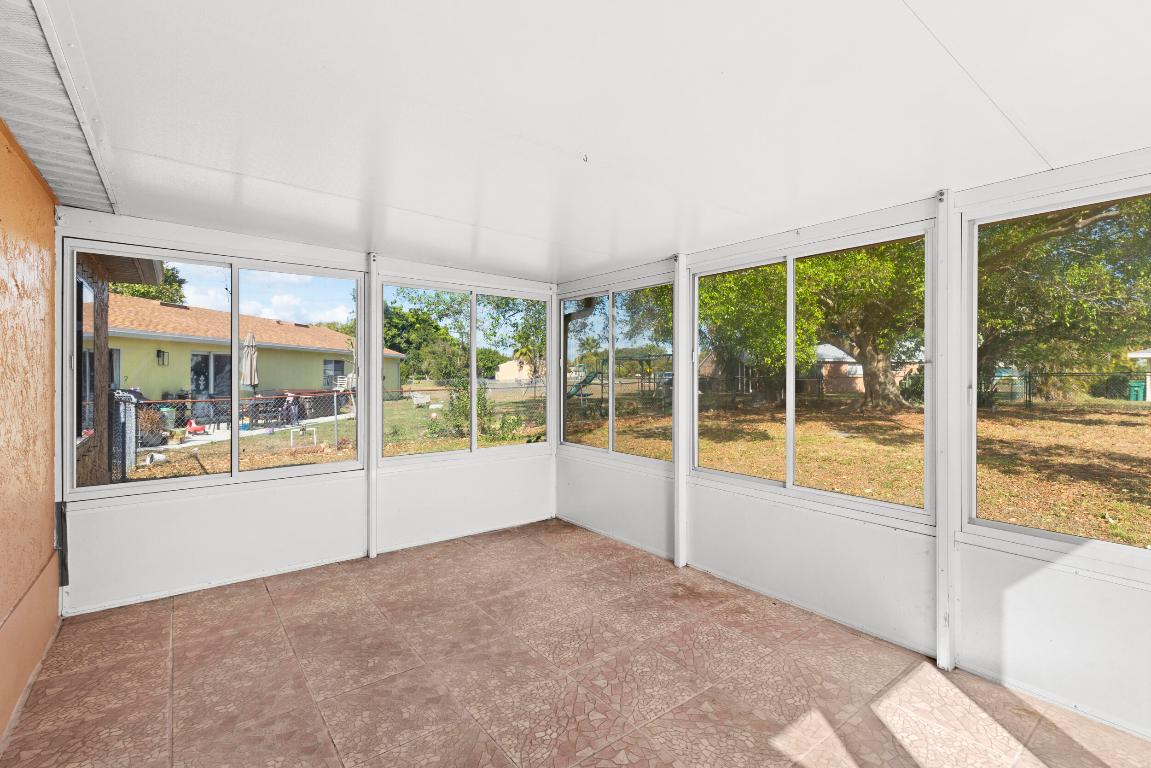 PORT ST LUCIE SECTION 42 1ST REPLAT - Residential