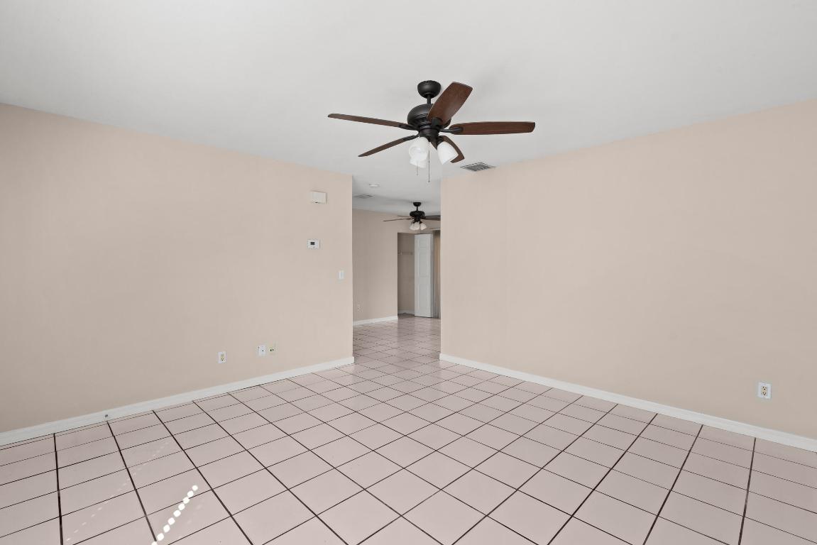 PORT ST LUCIE SECTION 42 1ST REPLAT - Residential