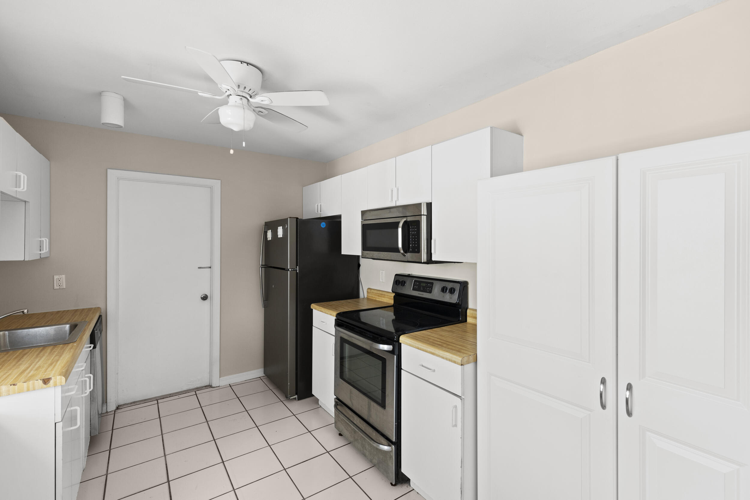 PORT ST LUCIE SECTION 42 1ST REPLAT - Residential