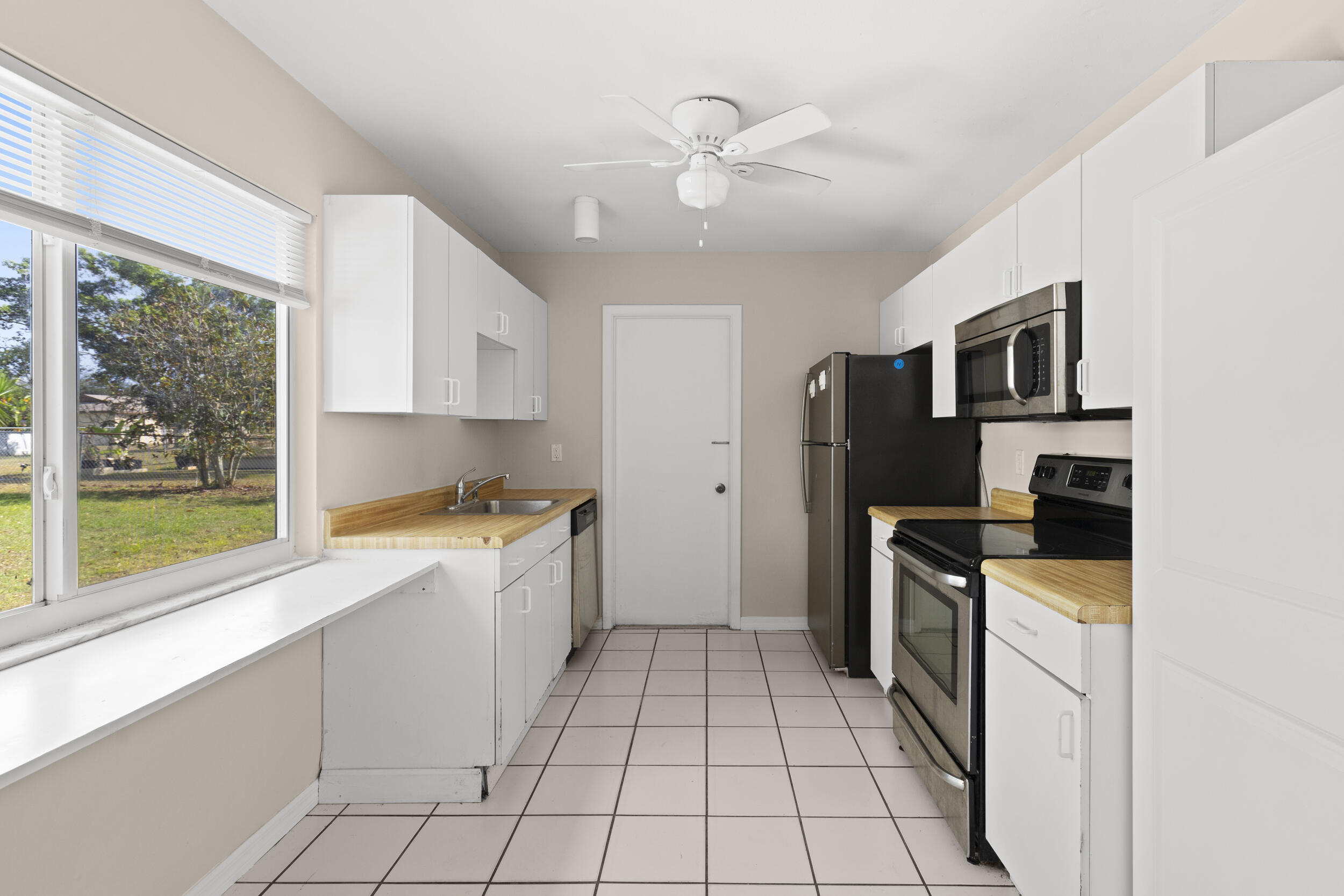 PORT ST LUCIE SECTION 42 1ST REPLAT - Residential