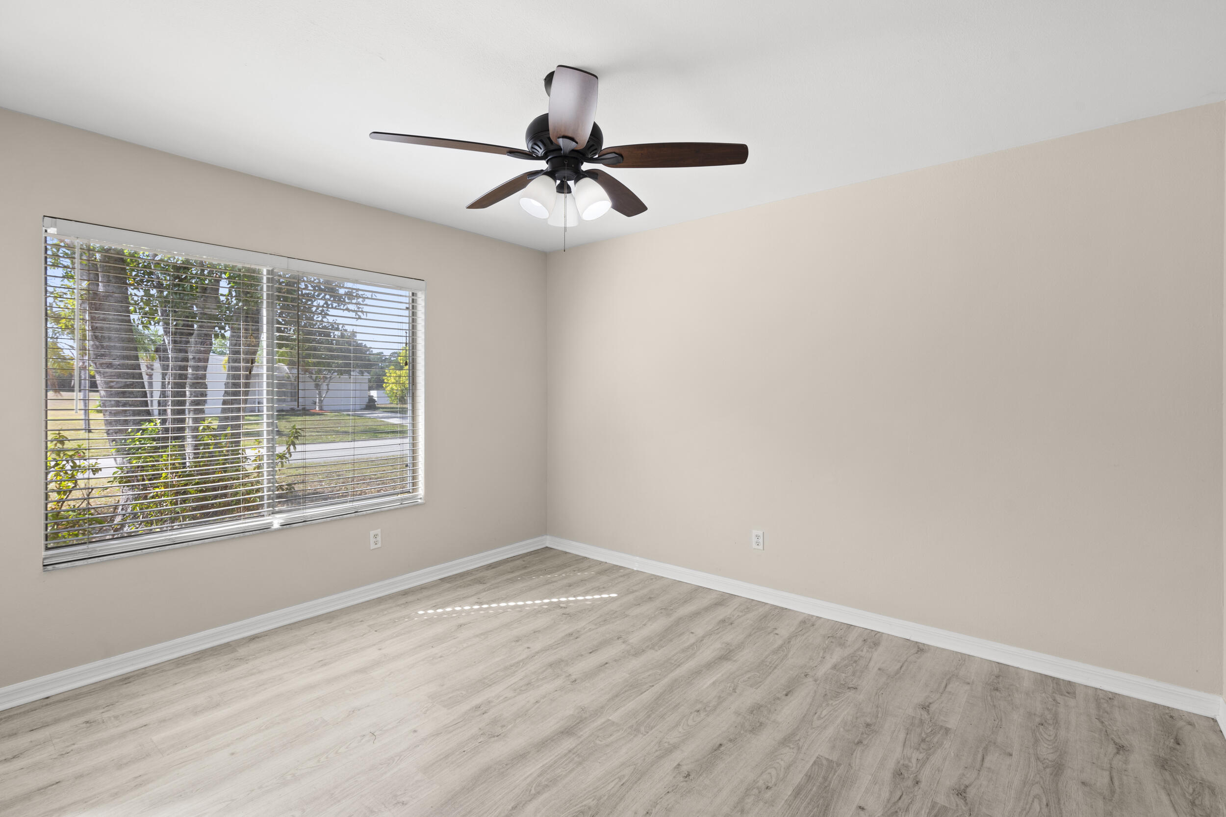 PORT ST LUCIE SECTION 42 1ST REPLAT - Residential