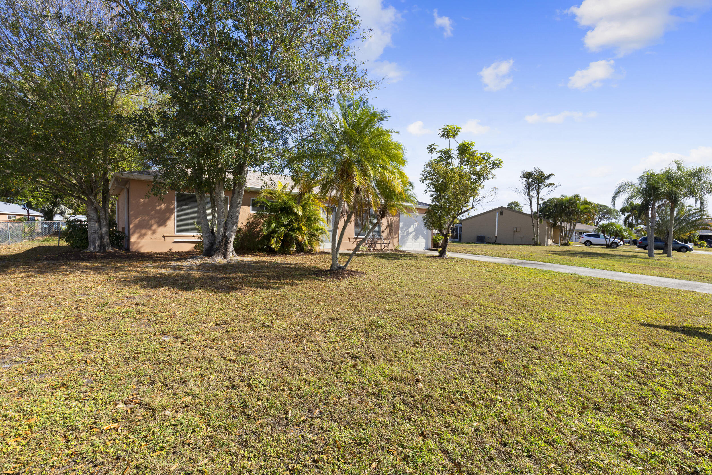 PORT ST LUCIE SECTION 42 1ST REPLAT - Residential