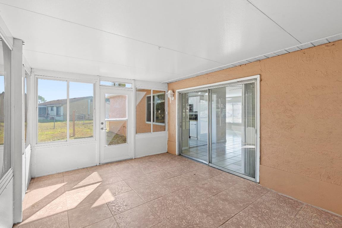 PORT ST LUCIE SECTION 42 1ST REPLAT - Residential