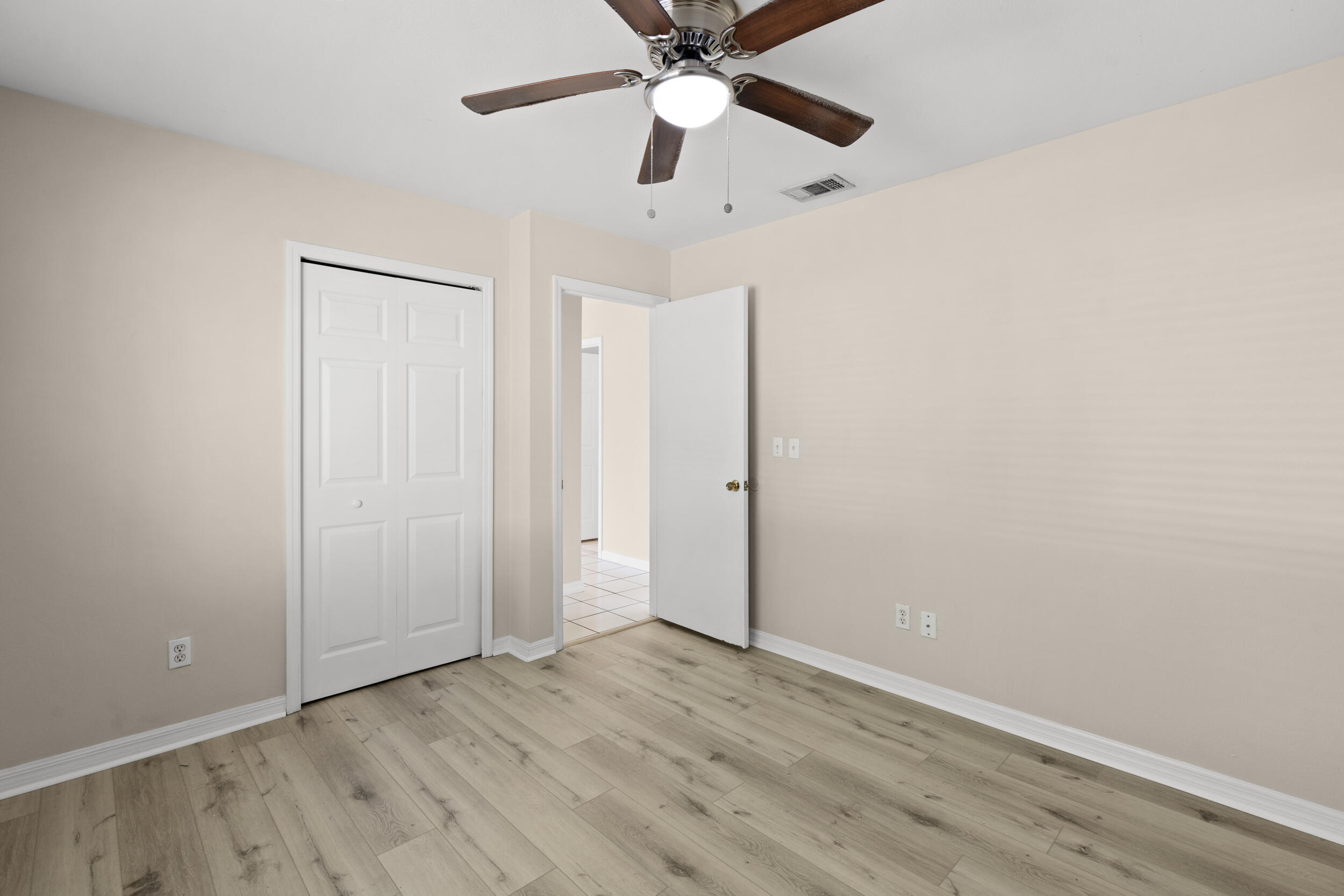 PORT ST LUCIE SECTION 42 1ST REPLAT - Residential