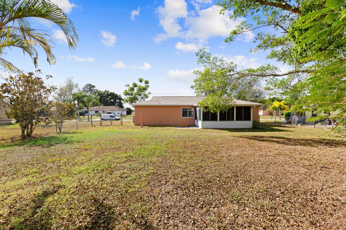 PORT ST LUCIE SECTION 42 1ST REPLAT - Residential