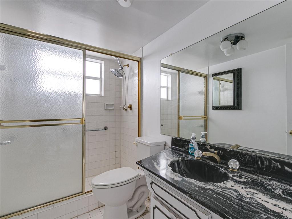 Diamond Condo - Residential