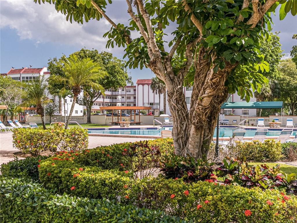 Diamond Condo - Residential