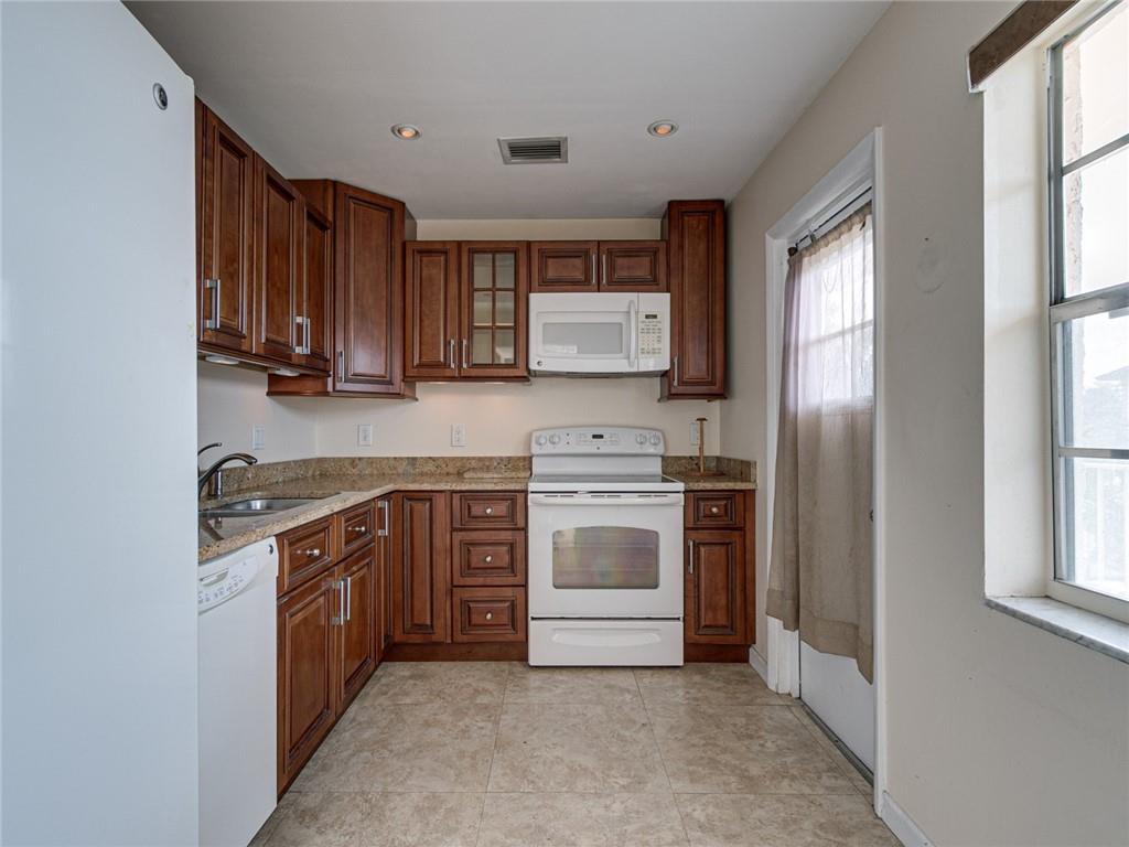 Diamond Condo - Residential