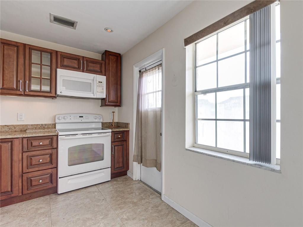 Diamond Condo - Residential