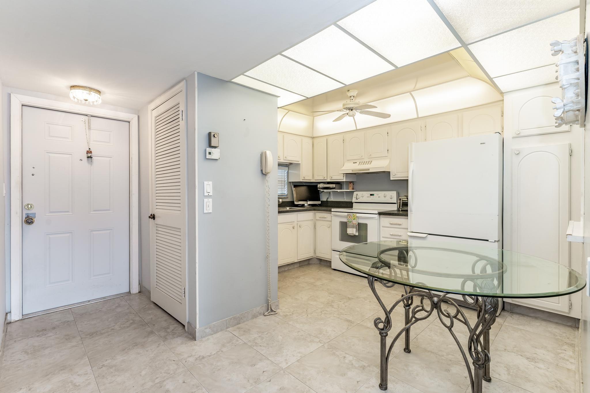 Hollybrook Golf & Tennis - Residential Lease