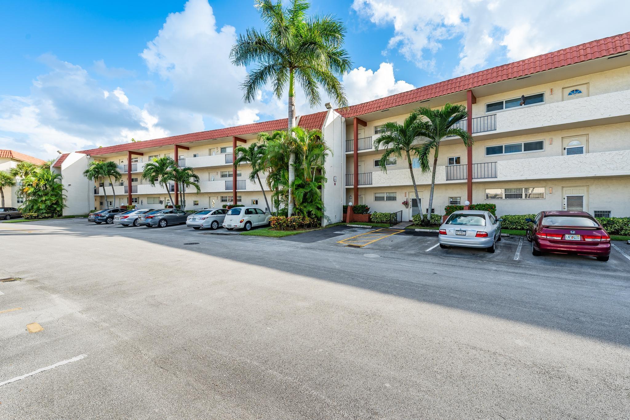 Hollybrook Golf & Tennis - Residential Lease