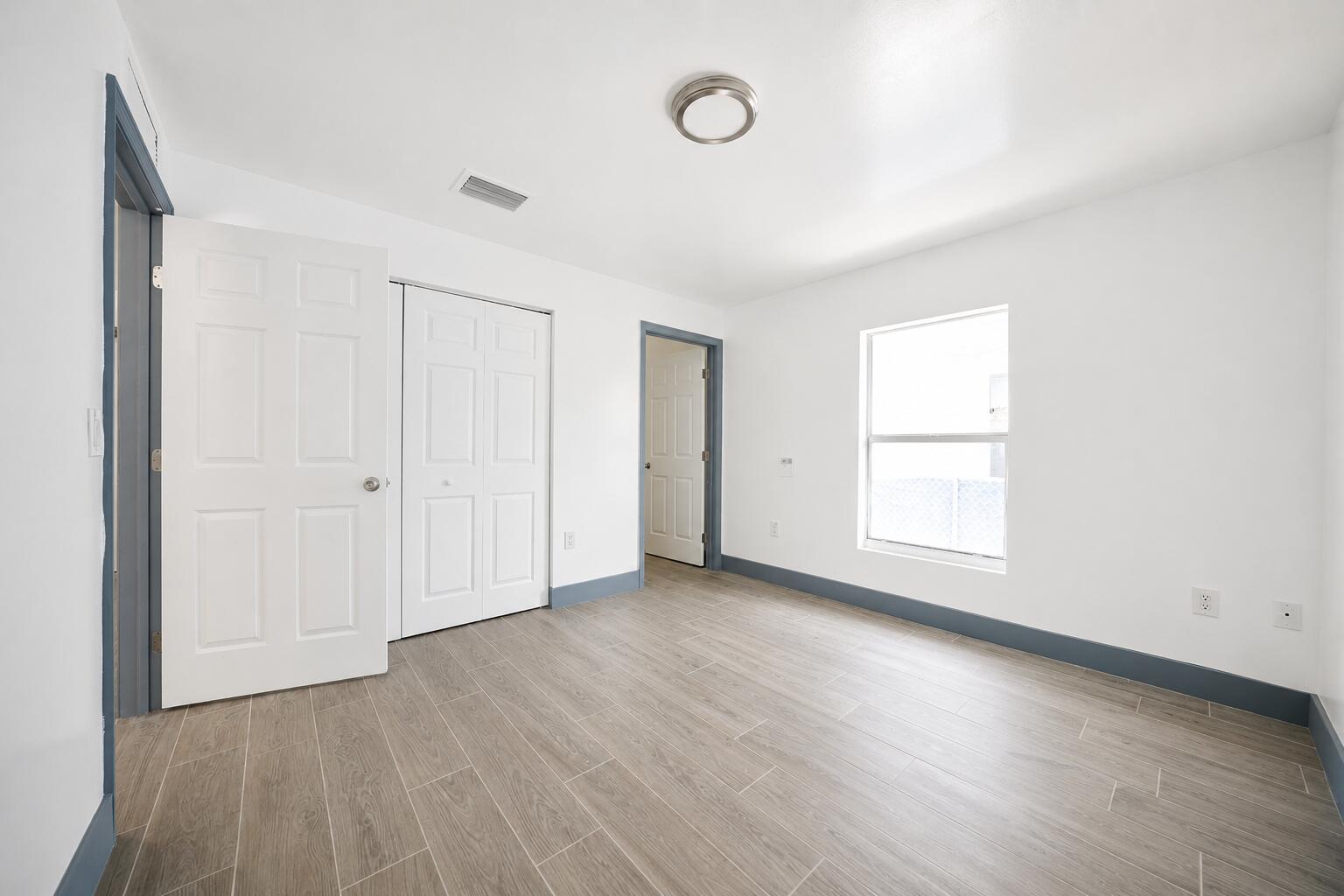 BULLARDS - Residential