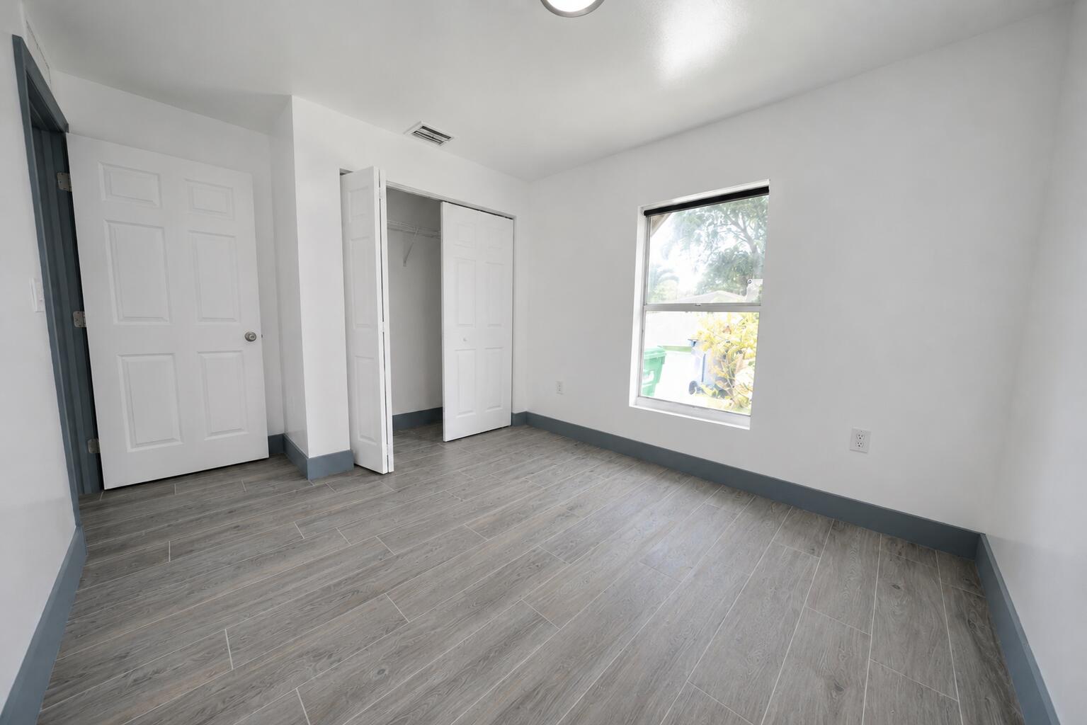 BULLARDS - Residential