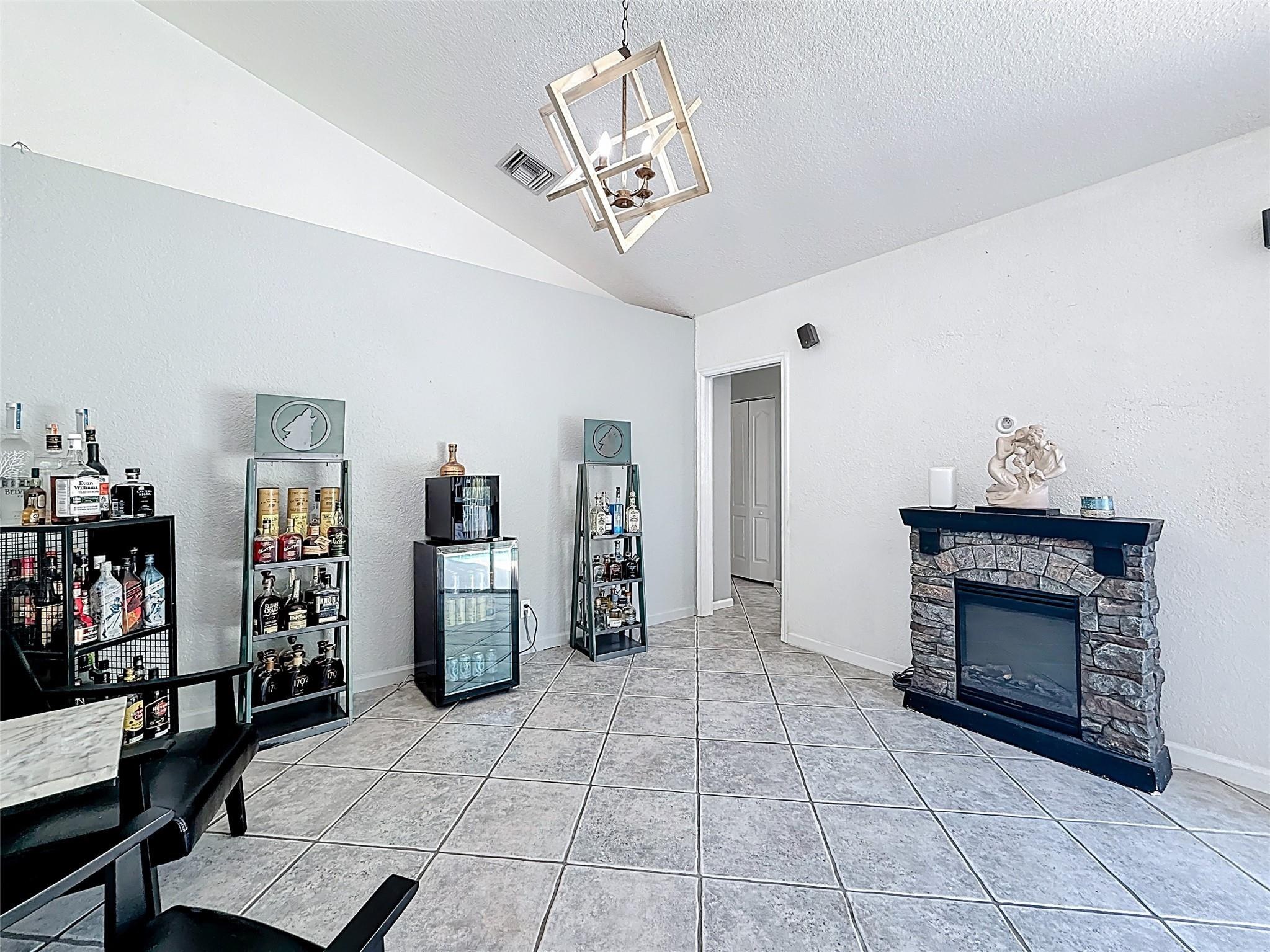 Acreage & Unrec - Residential