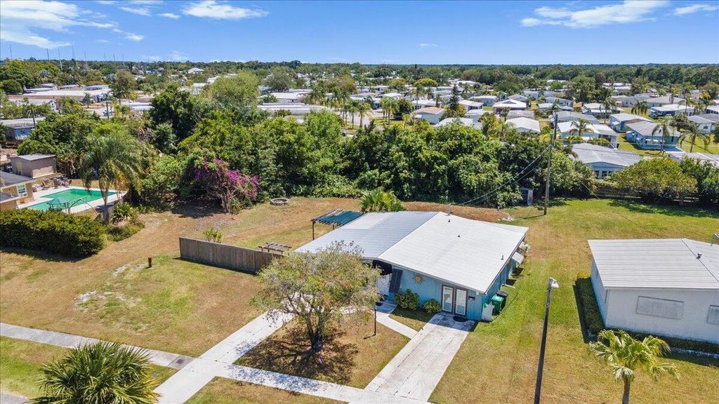 Photo of 170 Banyan Drive, Port Saint Lucie, FL 34952 (MLS # R10979294)