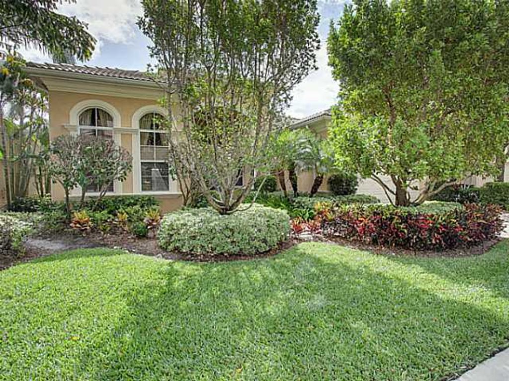 Photo of 114 Tranquilla Drive, Palm Beach Gardens, FL 33418 (MLS # R11161139)