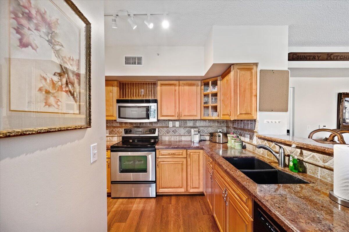 Properties 11720 SAINT ANDREWS Place 107