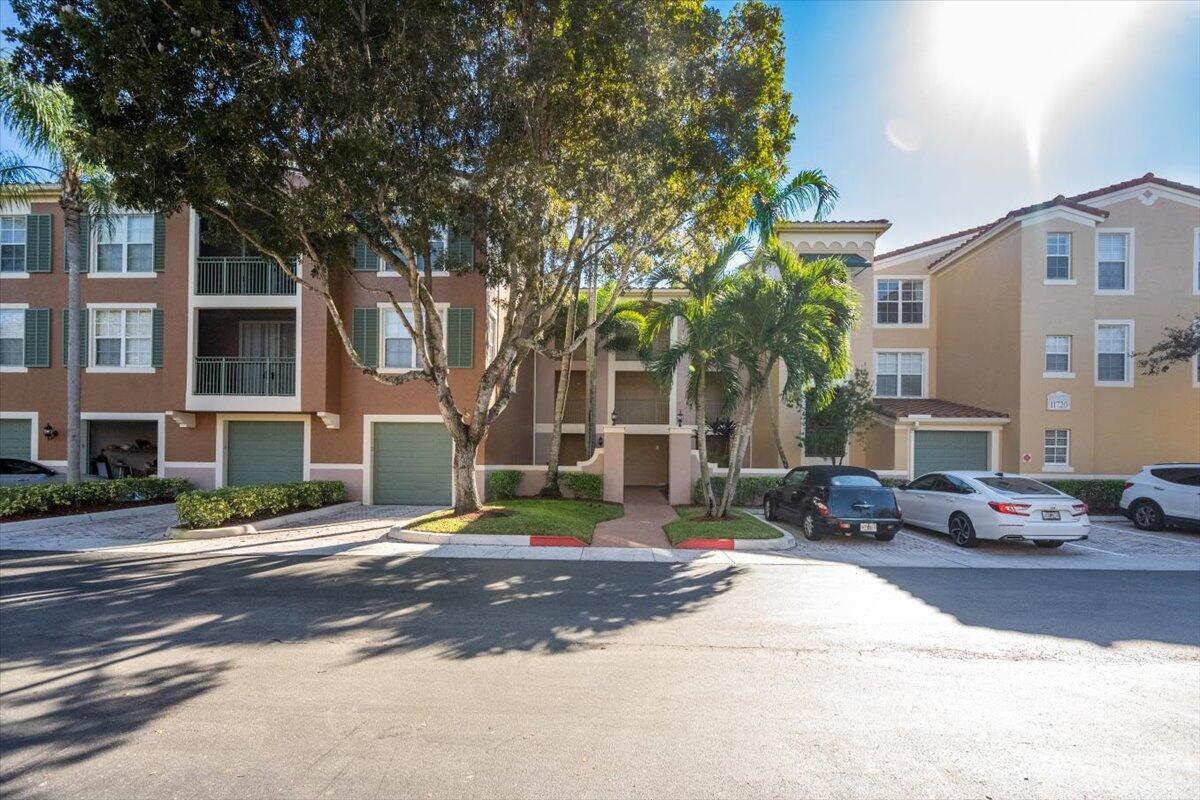 Properties 11720 SAINT ANDREWS Place 107