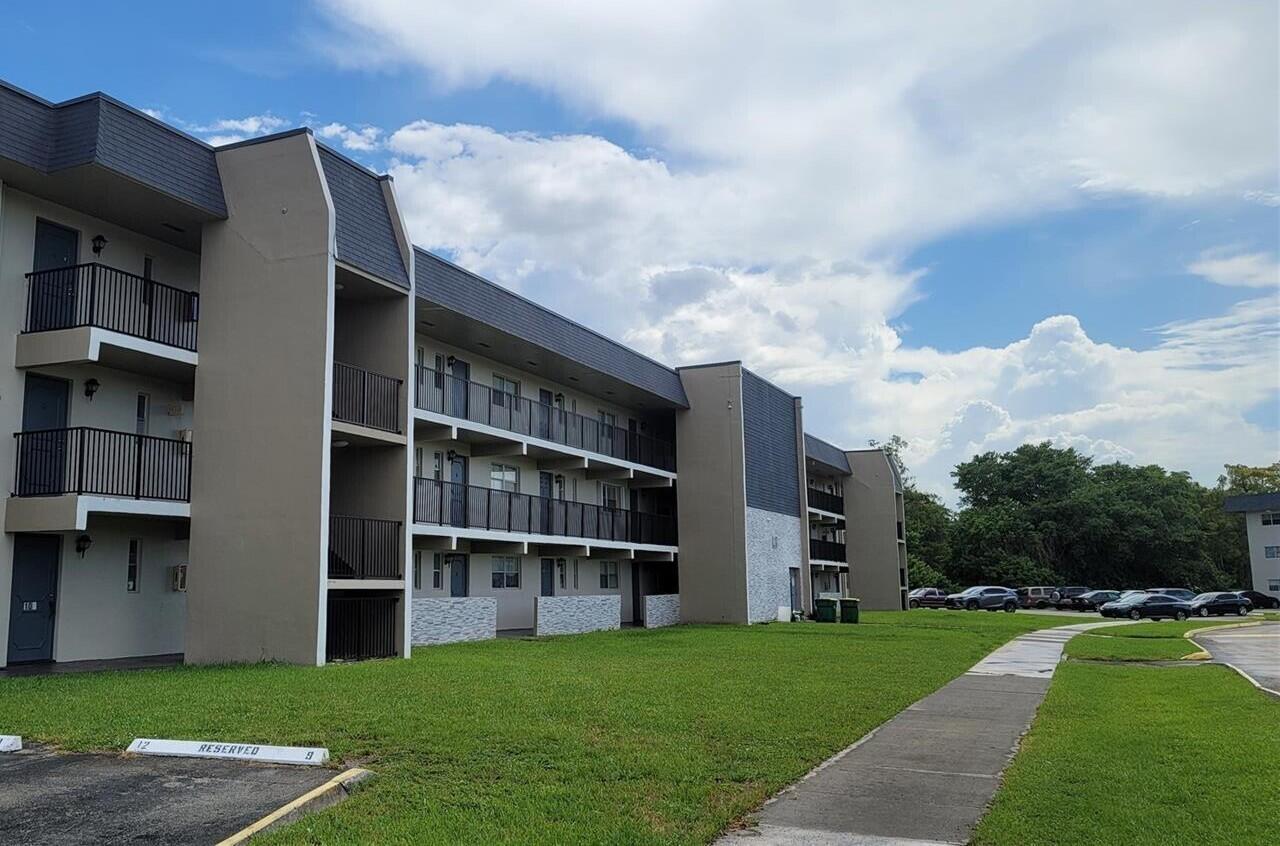 VERSAILLES GARDENS CONDO - Residential Lease