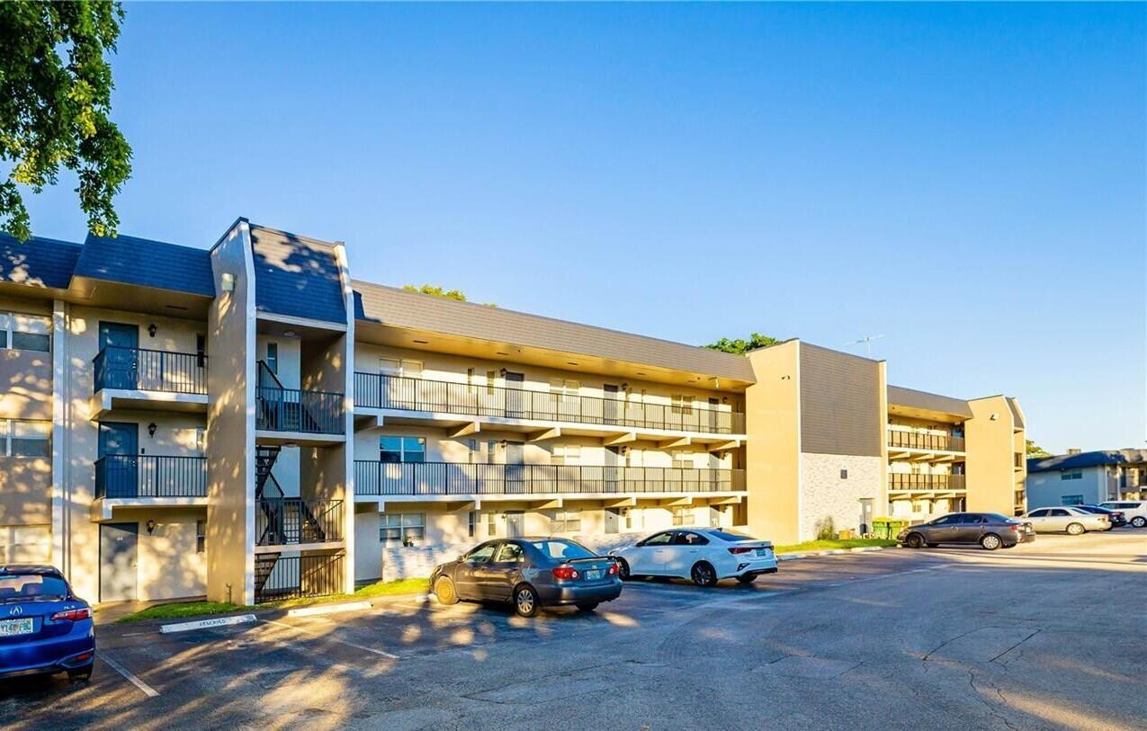 VERSAILLES GARDENS CONDO - Residential Lease