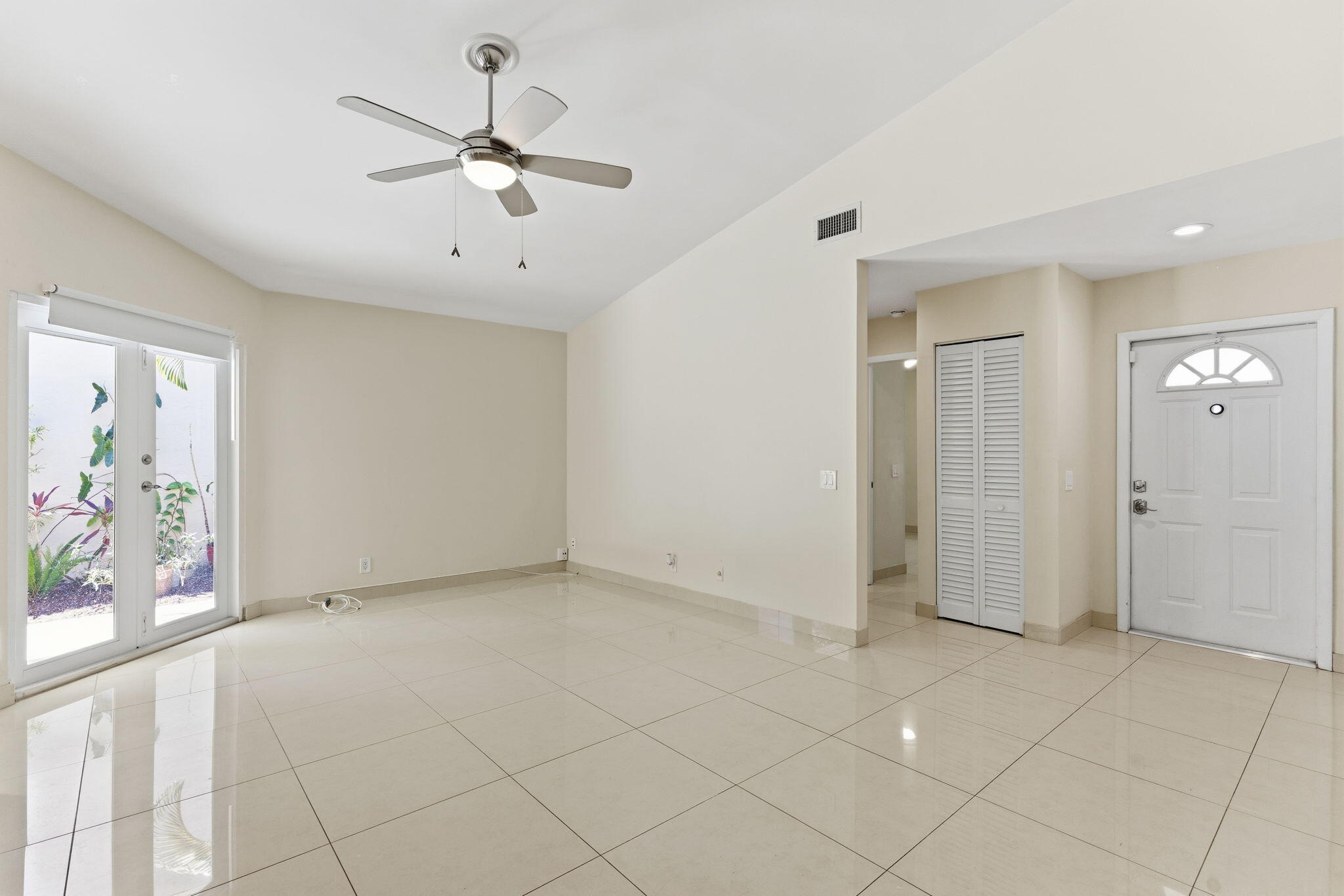 COUNTRY ISLES GARDEN HOMES - Residential