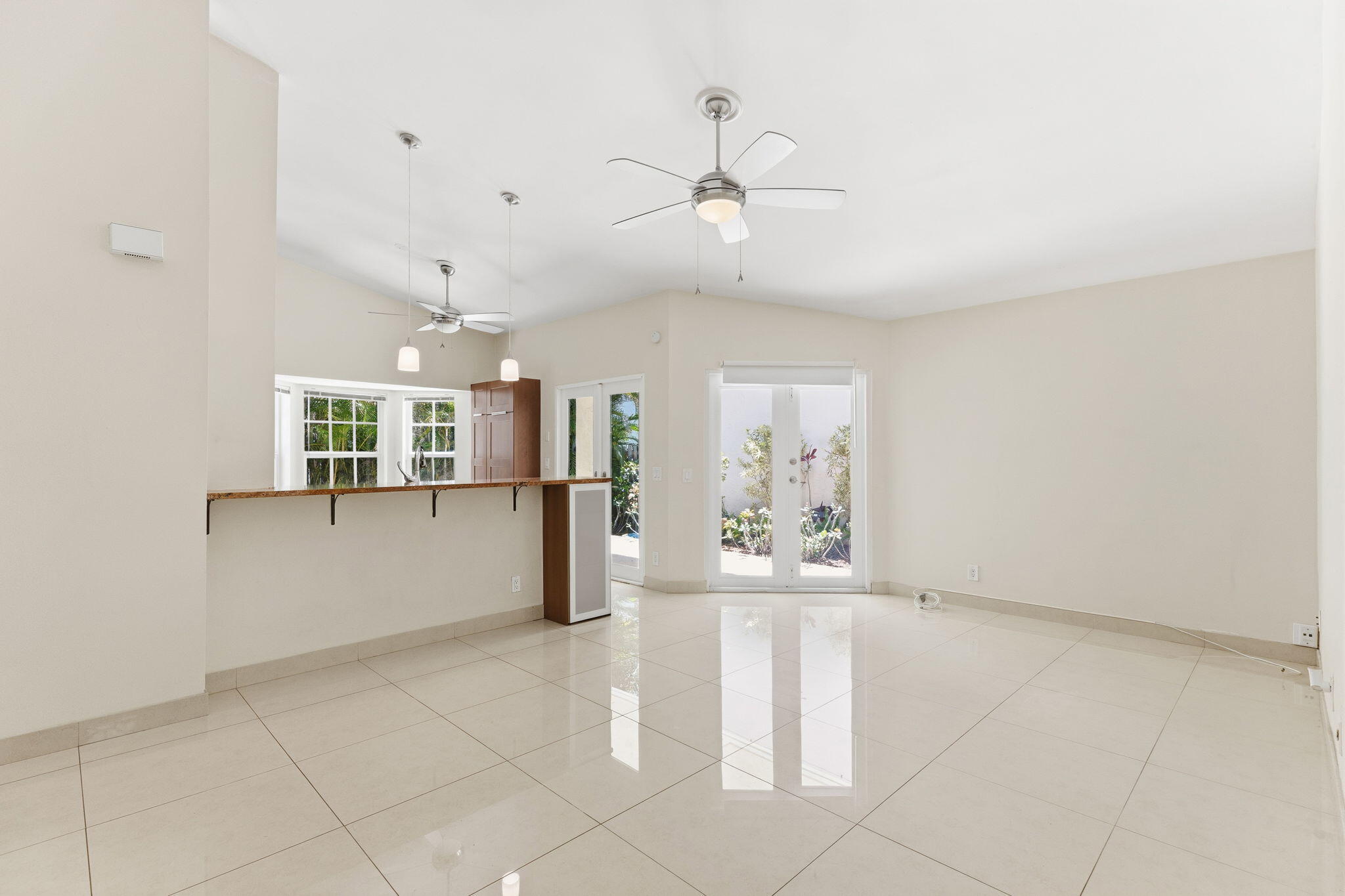 COUNTRY ISLES GARDEN HOMES - Residential