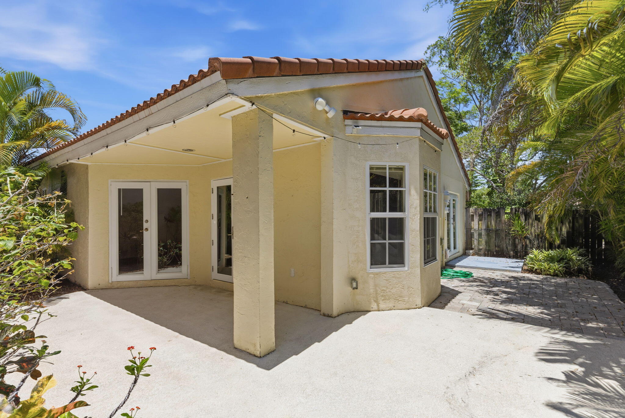 COUNTRY ISLES GARDEN HOMES - Residential