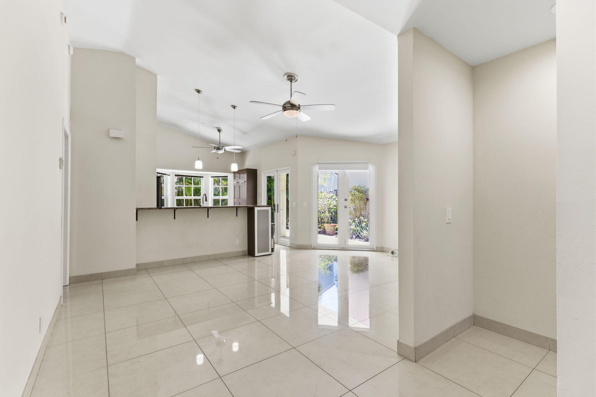 COUNTRY ISLES GARDEN HOMES - Residential
