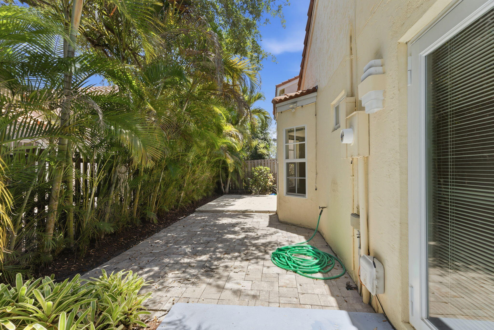 COUNTRY ISLES GARDEN HOMES - Residential