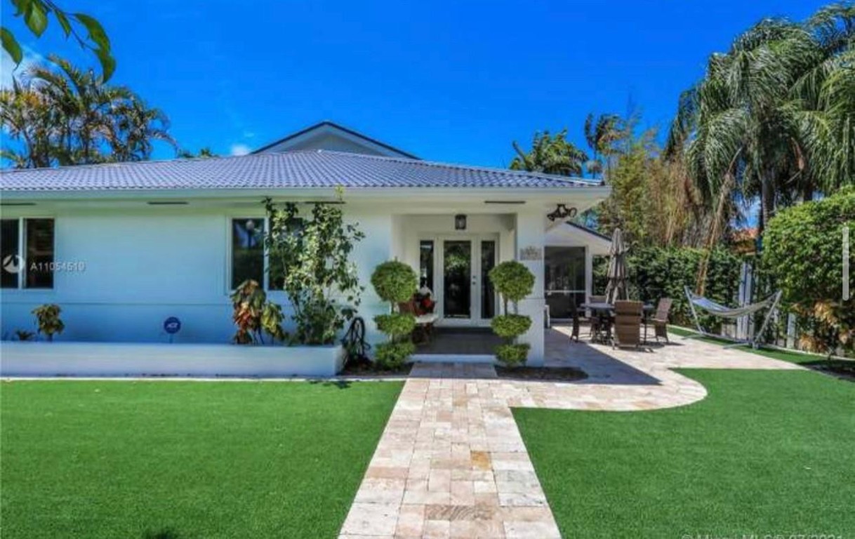 Hollywood 1-21 B - Residential