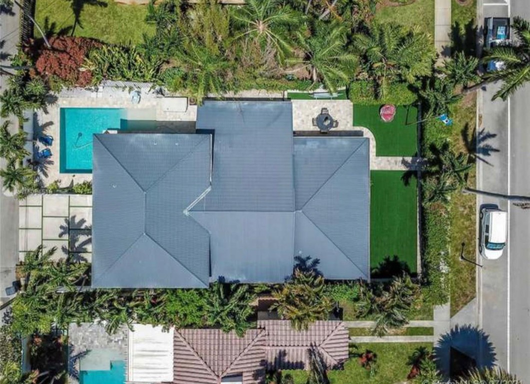 Hollywood 1-21 B - Residential