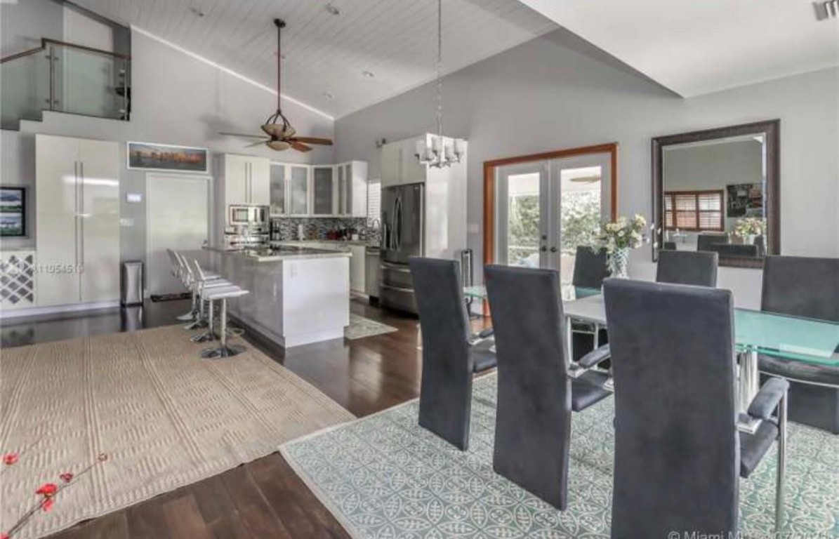 Hollywood 1-21 B - Residential