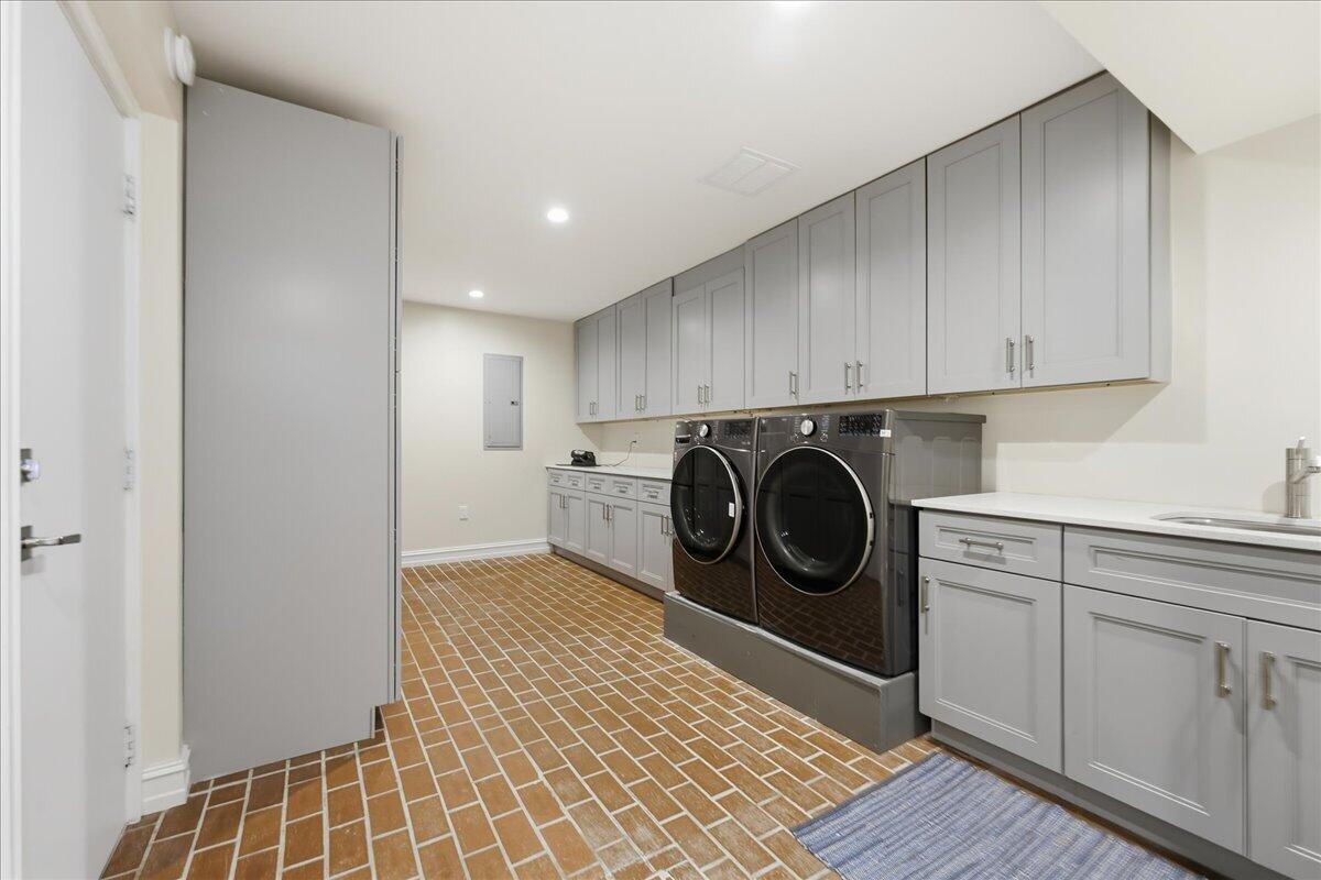 Las Olas Park Corr 6-12 B - Residential Lease