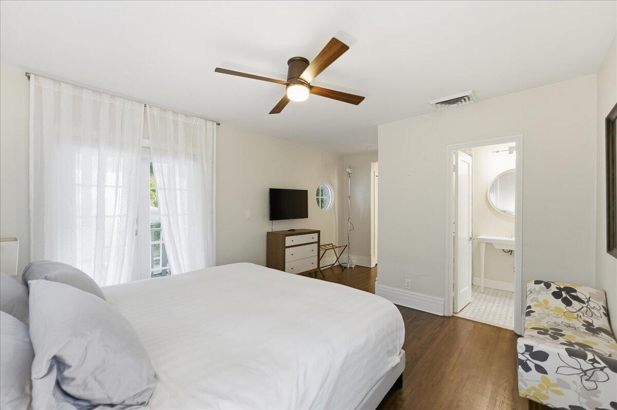 Las Olas Park Corr 6-12 B - Residential Lease