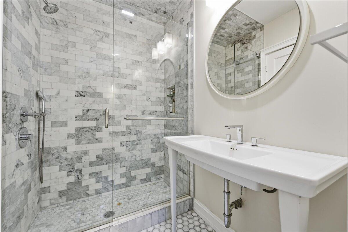 Las Olas Park Corr 6-12 B - Residential Lease