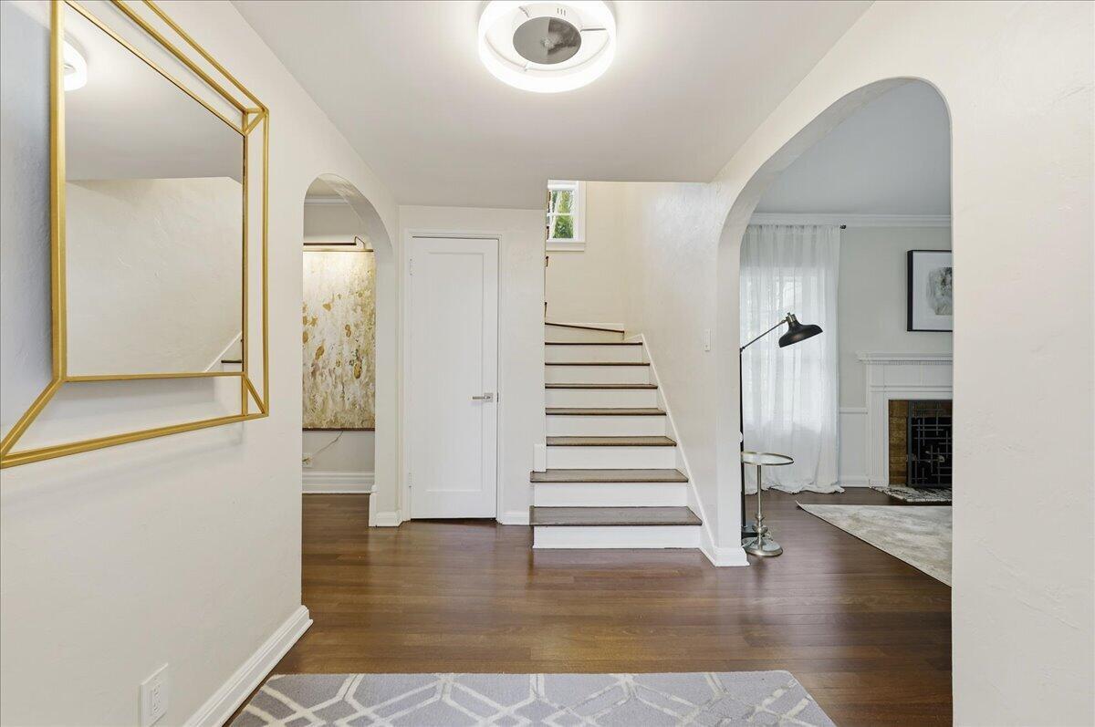 Las Olas Park Corr 6-12 B - Residential Lease