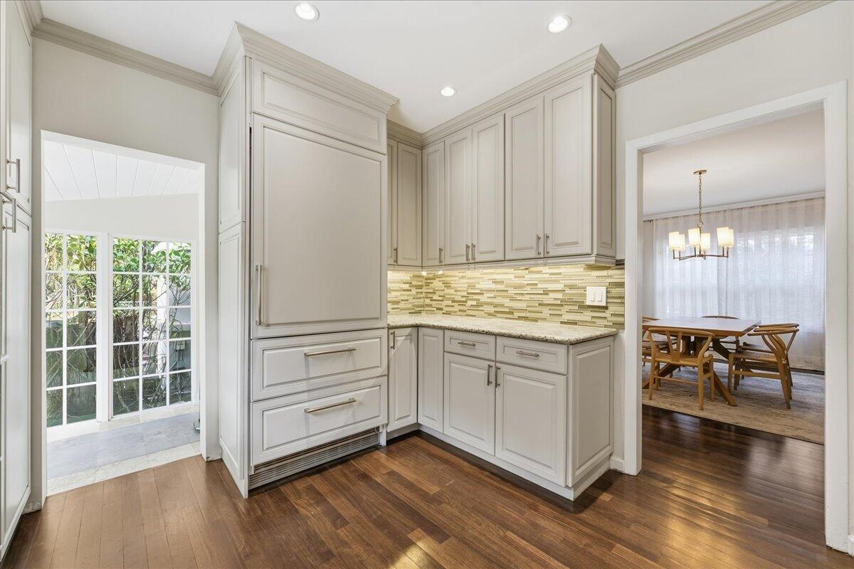 Las Olas Park Corr 6-12 B - Residential Lease