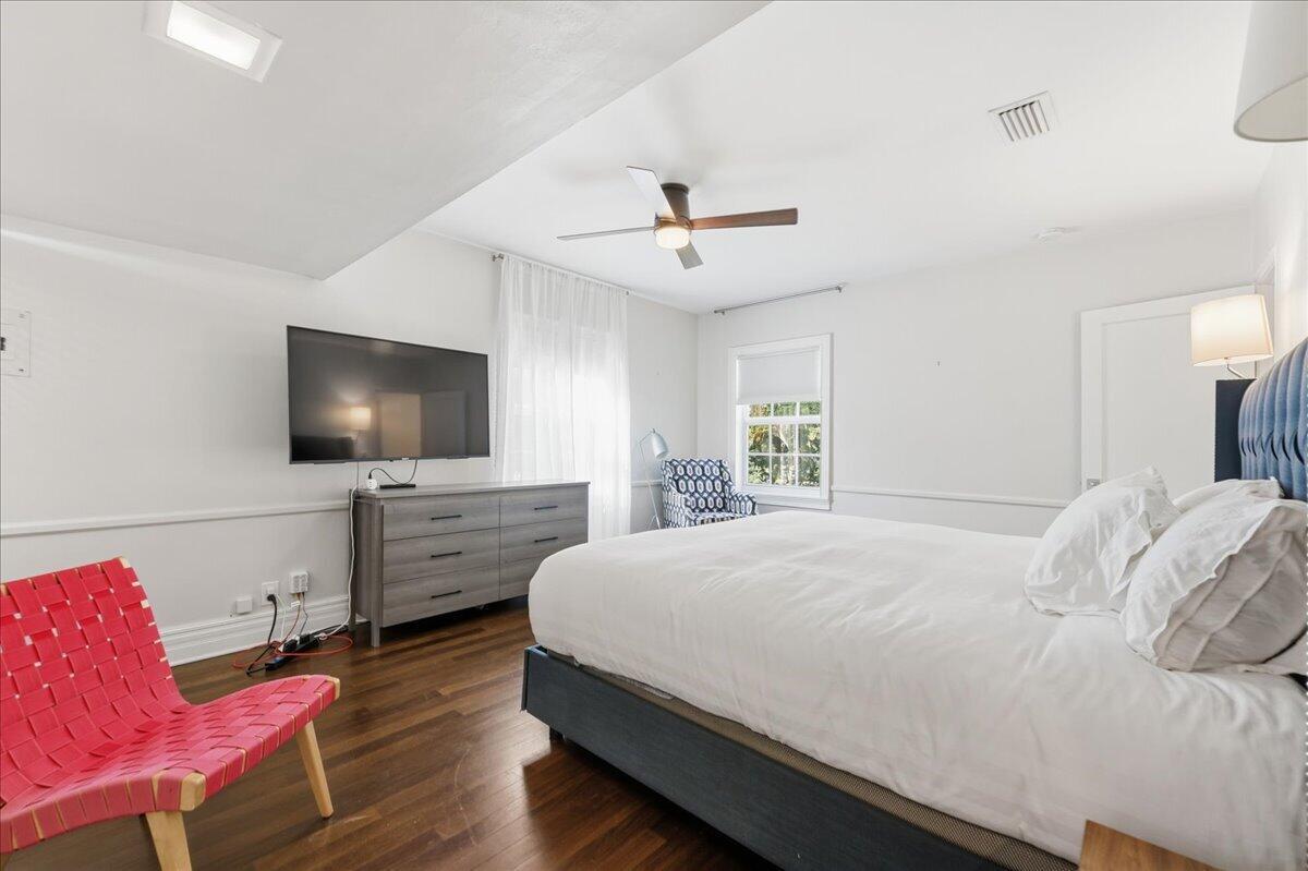 Las Olas Park Corr 6-12 B - Residential Lease