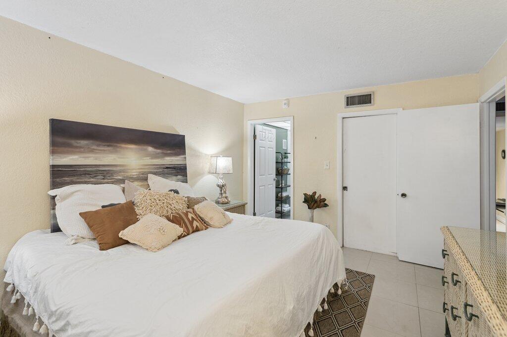 CYPRESS CHASE NORTH NO 3 CONDO - Residential