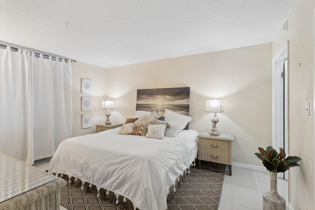 CYPRESS CHASE NORTH NO 3 CONDO - Residential