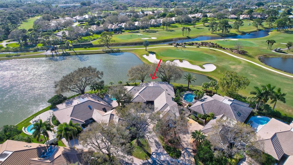 Photo of 5845 SE Oakmont Place, Stuart, FL 34997 (MLS # R10962029)