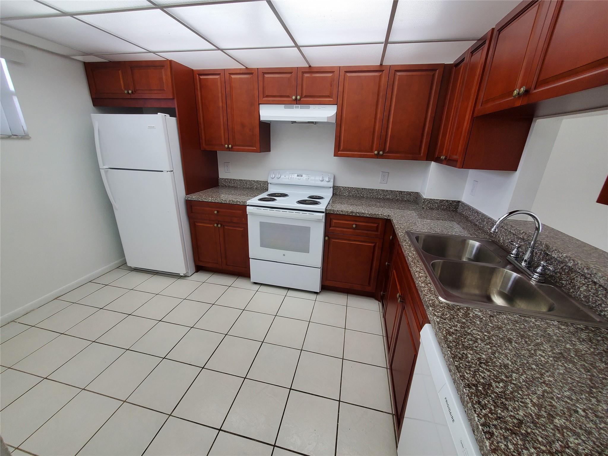 Ramblewood South 78-19 B - Residential Lease