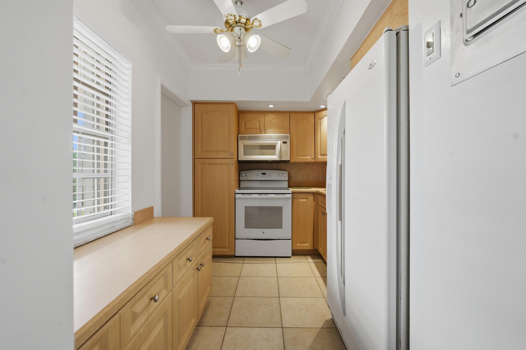 2801 N Palm Aire Drive 402